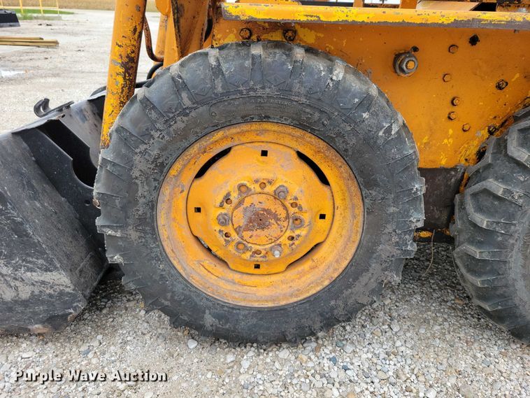 image for item DZ6748 1973 Case 1816 skid steer loader