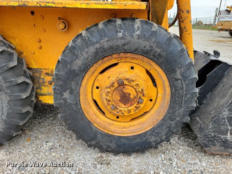 image for item DZ6748 1973 Case 1816 skid steer loader