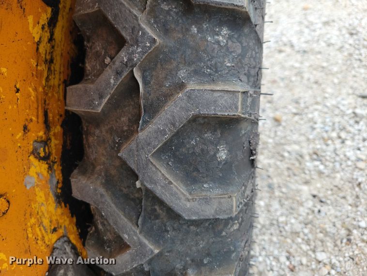 image for item DZ6748 1973 Case 1816 skid steer loader