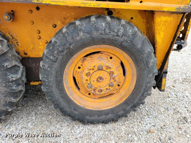 image for item DZ6748 1973 Case 1816 skid steer loader