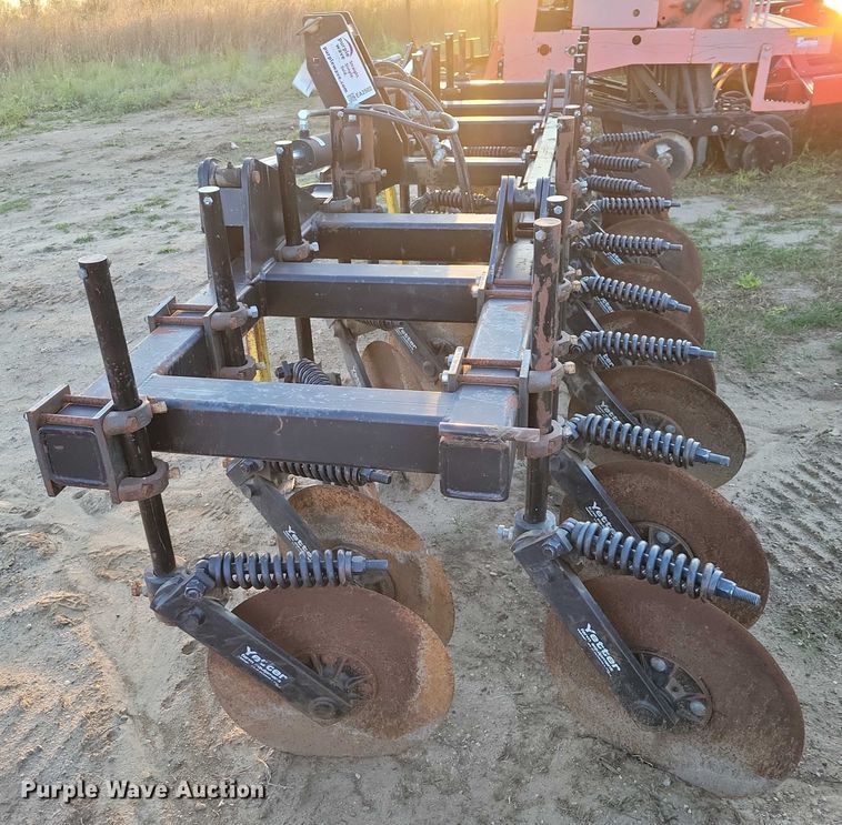 image for item EA2502 Yetter straw crimper/disk