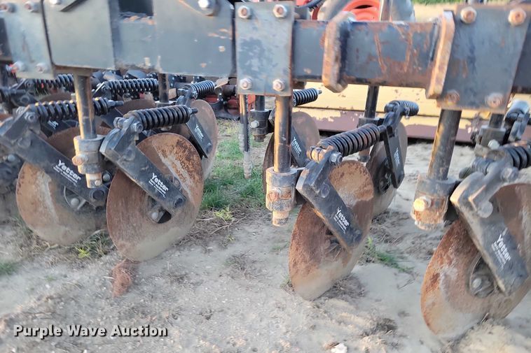 image for item EA2502 Yetter straw crimper/disk