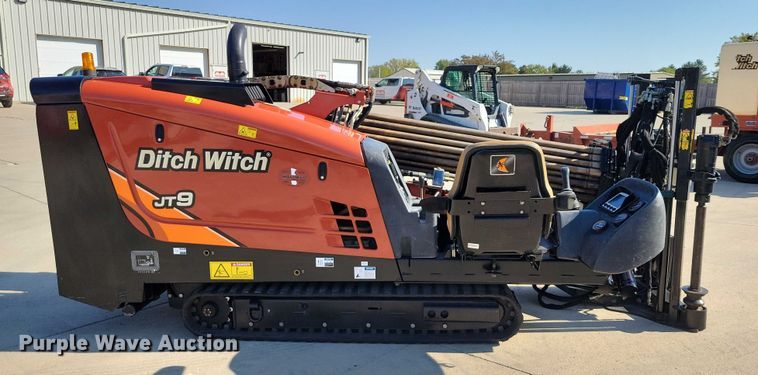 image for item EA2604 Ditch Witch JT9 directional boring unit with trailer