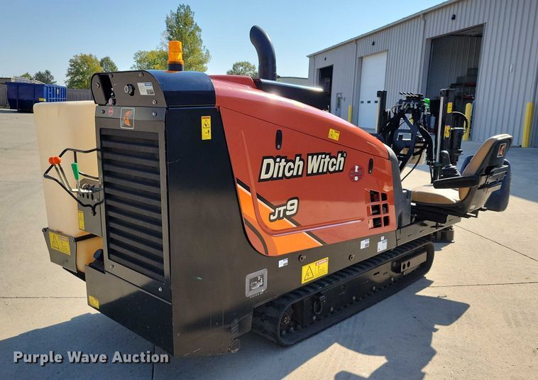 image for item EA2604 Ditch Witch JT9 directional boring unit with trailer
