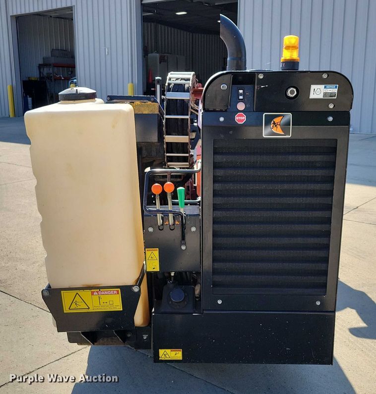 image for item EA2604 Ditch Witch JT9 directional boring unit with trailer