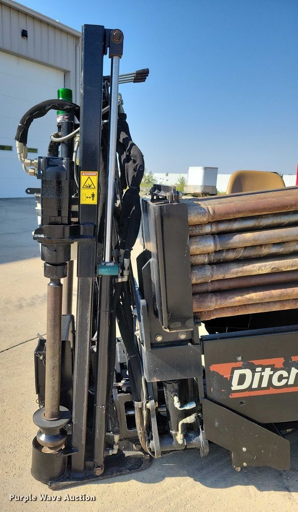 image for item EA2604 Ditch Witch JT9 directional boring unit with trailer