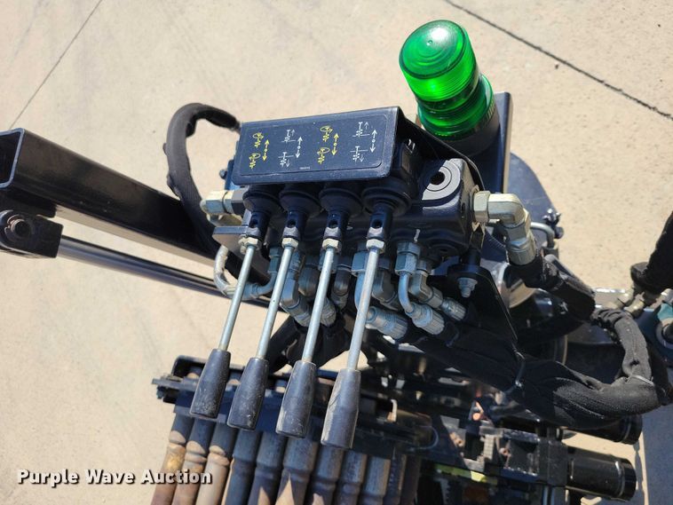 image for item EA2604 Ditch Witch JT9 directional boring unit with trailer