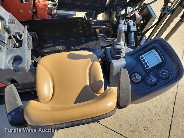 image for item EA2604 Ditch Witch JT9 directional boring unit with trailer