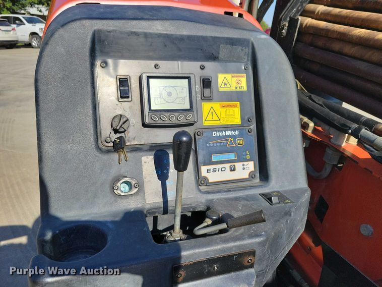 image for item EA2604 Ditch Witch JT9 directional boring unit with trailer