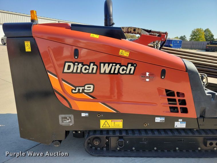 image for item EA2604 Ditch Witch JT9 directional boring unit with trailer