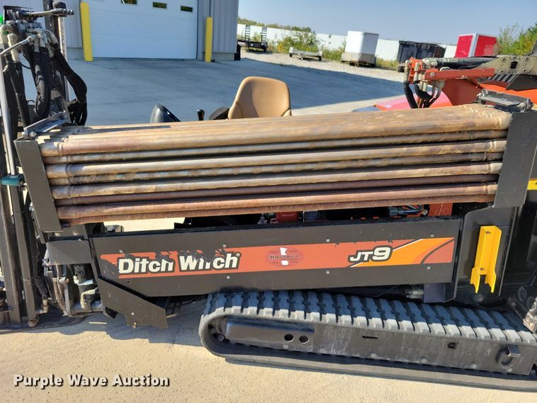 image for item EA2604 Ditch Witch JT9 directional boring unit with trailer