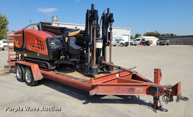 image for item EA2605 2015 Ditch Witch JT20 directional boring unit with trailer