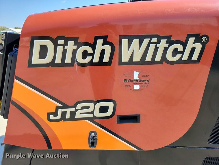 image for item EA2605 2015 Ditch Witch JT20 directional boring unit with trailer