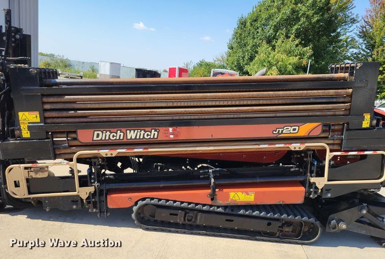 image for item EA2605 2015 Ditch Witch JT20 directional boring unit with trailer