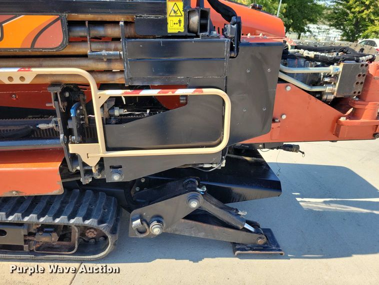 image for item EA2605 2015 Ditch Witch JT20 directional boring unit with trailer