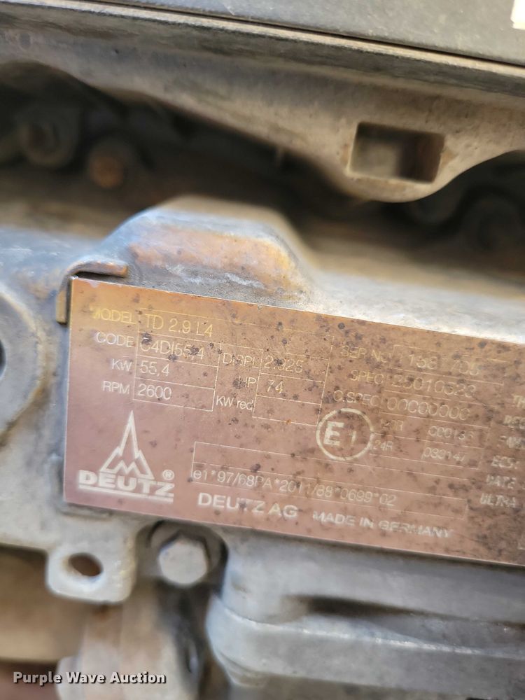 image for item EA2605 2015 Ditch Witch JT20 directional boring unit with trailer