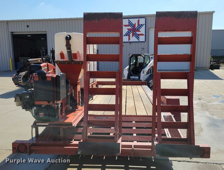 image for item EA2605 2015 Ditch Witch JT20 directional boring unit with trailer