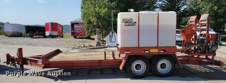 image for item EA2605 2015 Ditch Witch JT20 directional boring unit with trailer