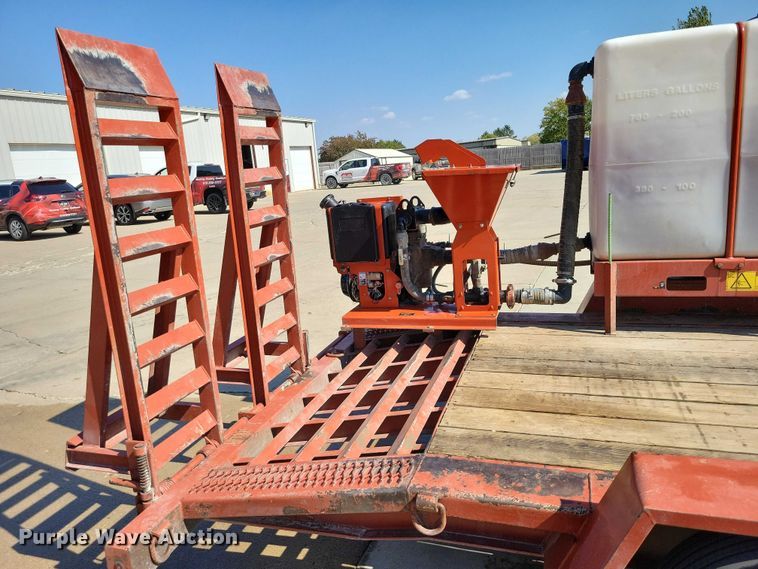 image for item EA2605 2015 Ditch Witch JT20 directional boring unit with trailer