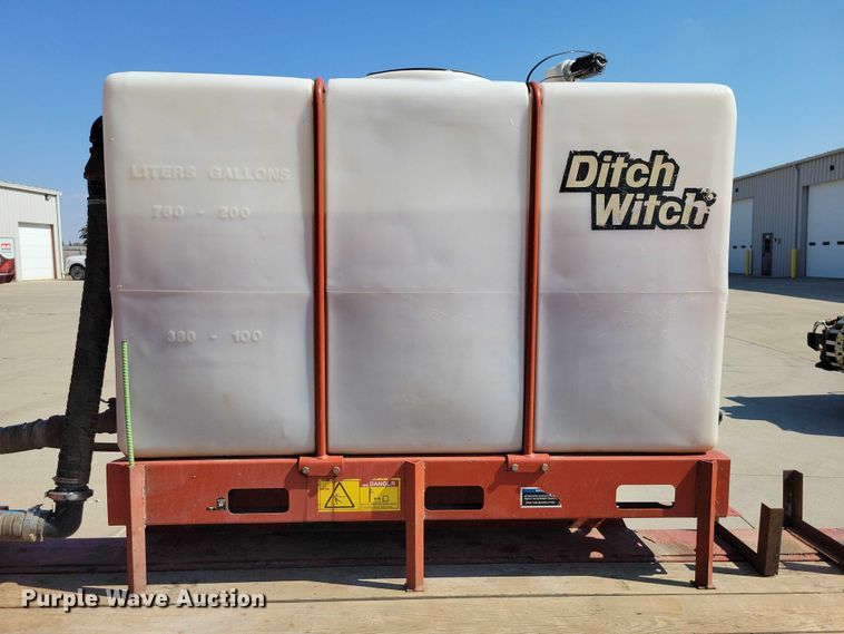 image for item EA2605 2015 Ditch Witch JT20 directional boring unit with trailer