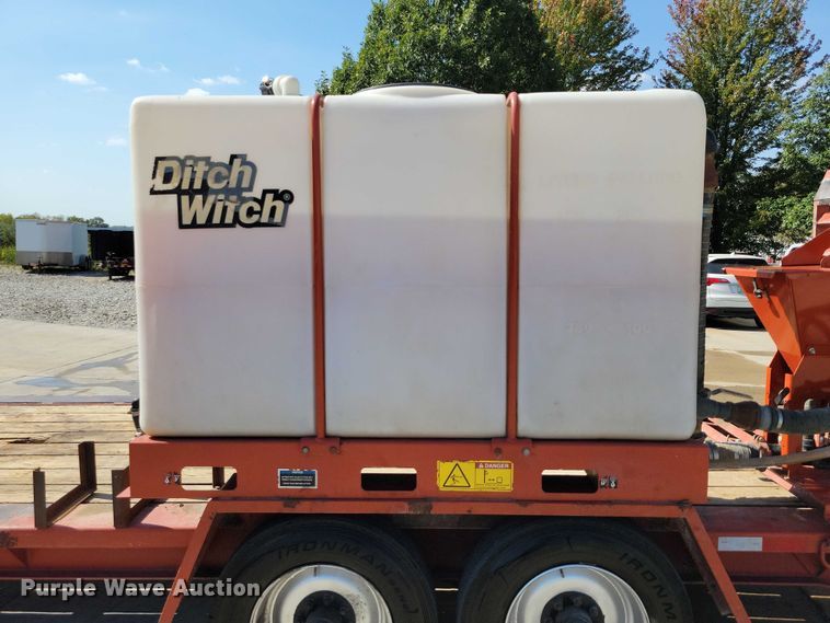 image for item EA2605 2015 Ditch Witch JT20 directional boring unit with trailer
