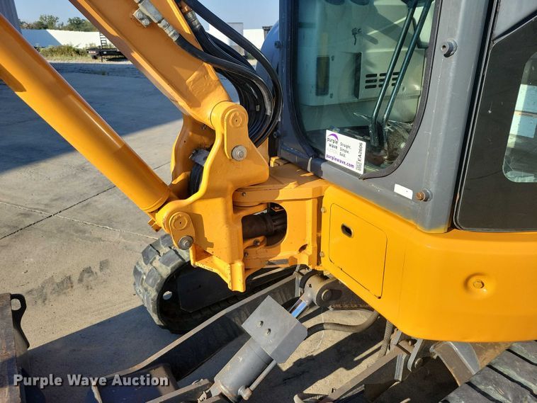 image for item EA2606 2015 Case CX36B mini excavator
