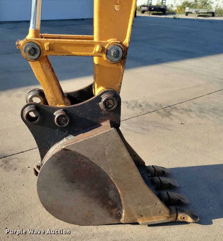 image for item EA2606 2015 Case CX36B mini excavator