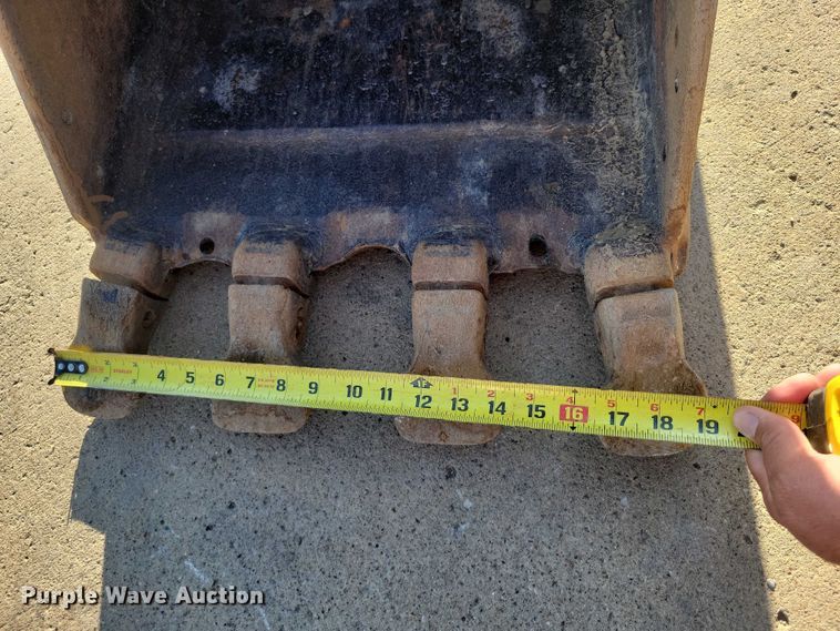 image for item EA2606 2015 Case CX36B mini excavator