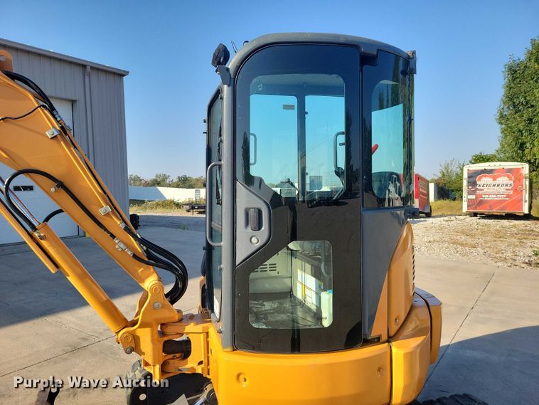 image for item EA2606 2015 Case CX36B mini excavator