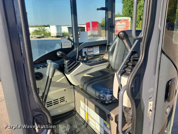 image for item EA2606 2015 Case CX36B mini excavator