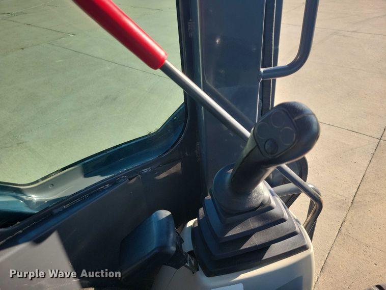 image for item EA2606 2015 Case CX36B mini excavator