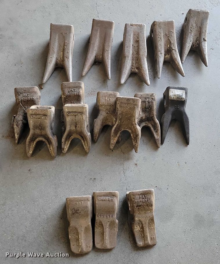 image for item EA2606 2015 Case CX36B mini excavator