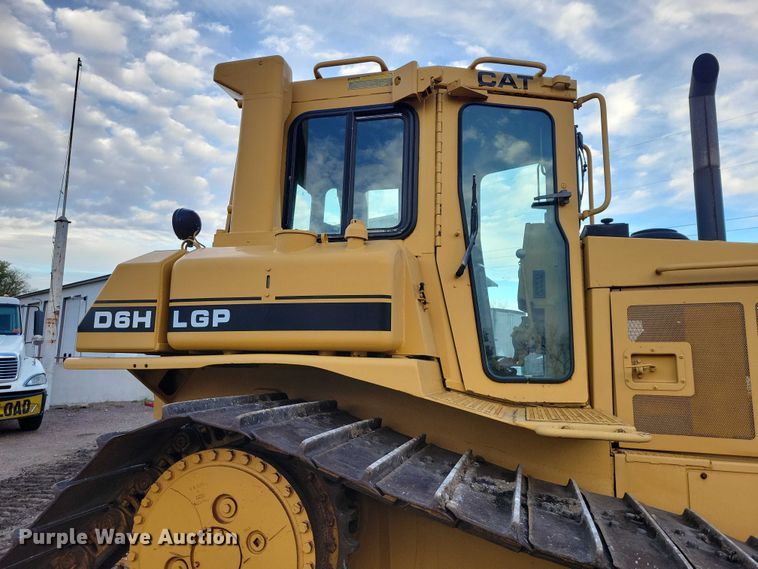 image for item EA2607 Caterpillar D6H LGP dozer
