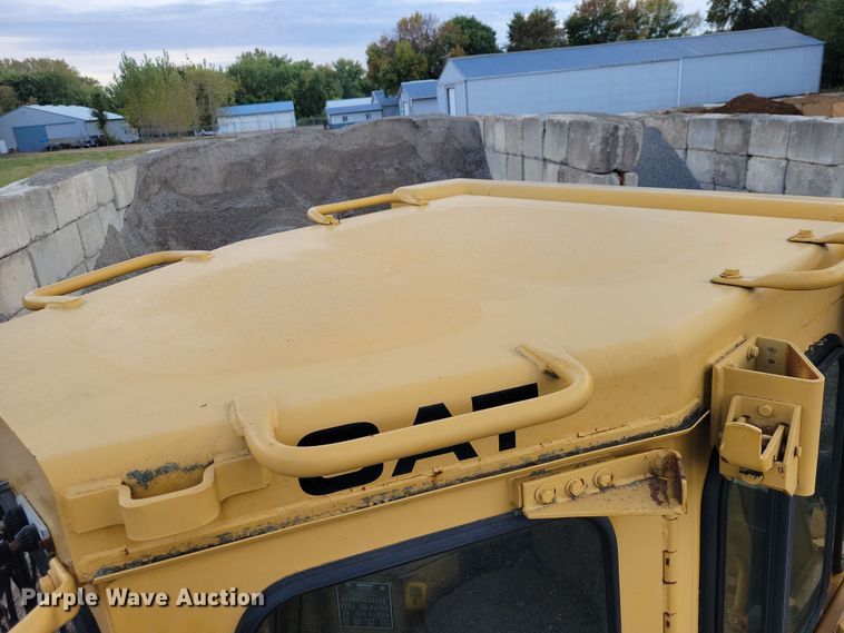 image for item EA2607 Caterpillar D6H LGP dozer