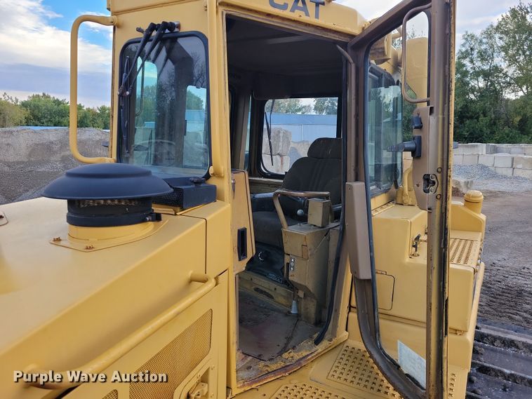 image for item EA2607 Caterpillar D6H LGP dozer