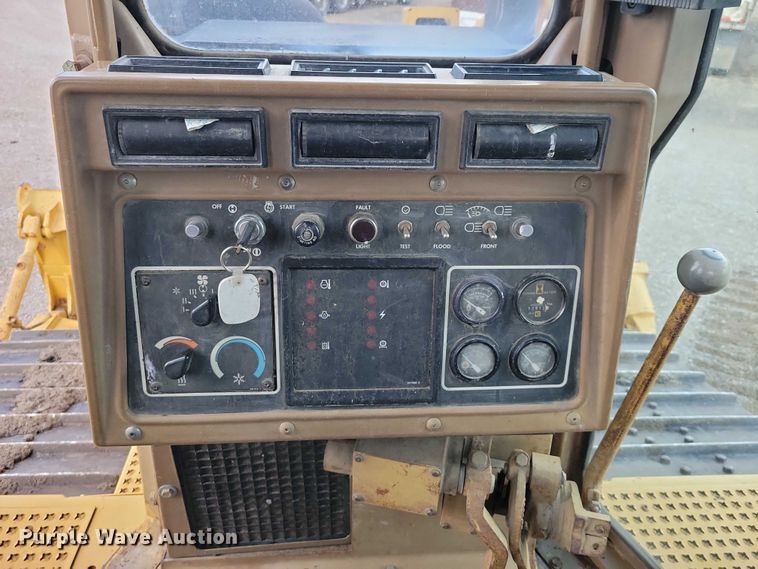 image for item EA2607 Caterpillar D6H LGP dozer