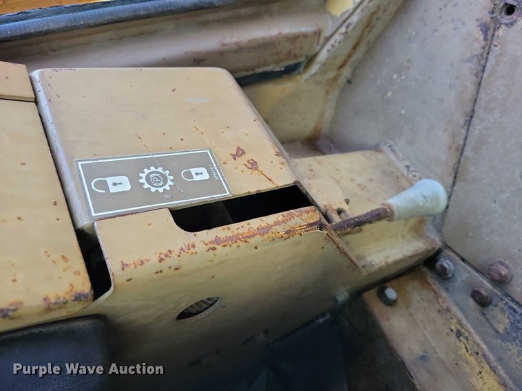 image for item EA2607 Caterpillar D6H LGP dozer