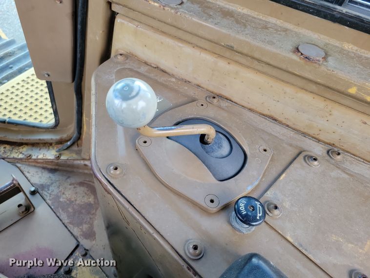 image for item EA2607 Caterpillar D6H LGP dozer