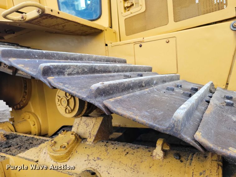 image for item EA2607 Caterpillar D6H LGP dozer