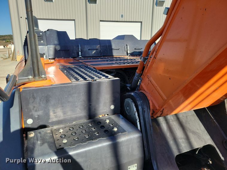 image for item EA2616 2018 Hitachi Zaxis 350 LC excavator