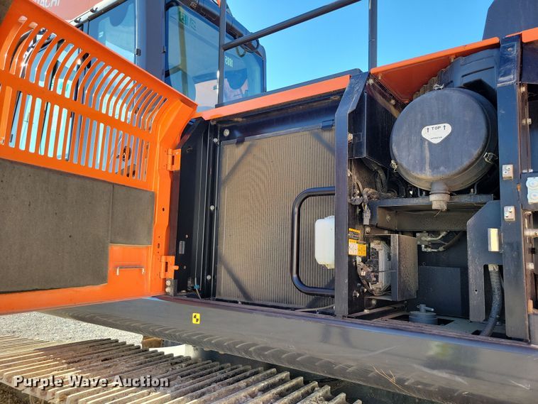 image for item EA2616 2018 Hitachi Zaxis 350 LC excavator