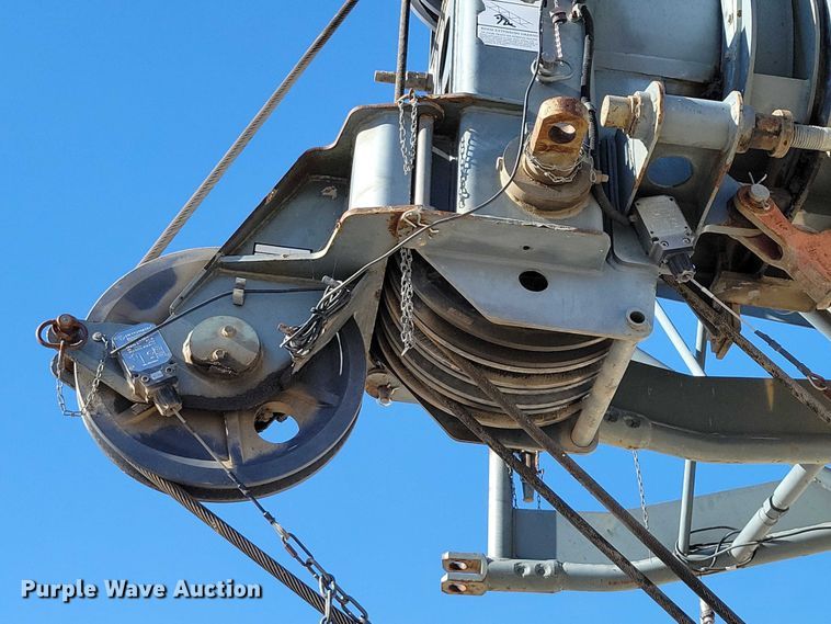 image for item EA2617 2006 Grove RT700E crane