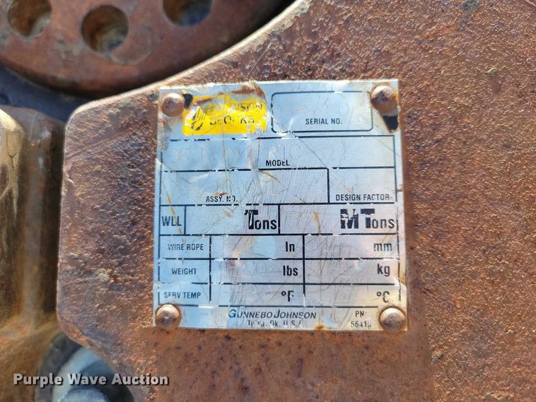 image for item EA2617 2006 Grove RT700E crane