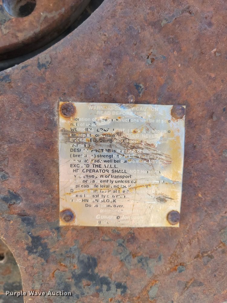 image for item EA2617 2006 Grove RT700E crane