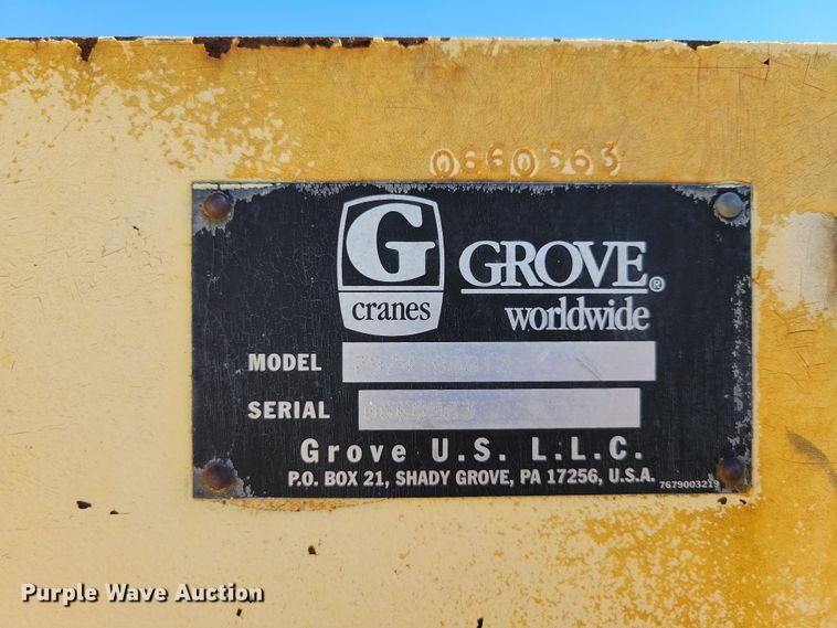 image for item EA2617 2006 Grove RT700E crane