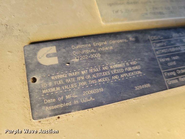 image for item EA2617 2006 Grove RT700E crane