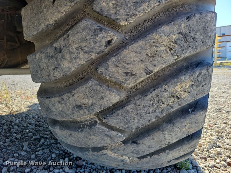 image for item EA2617 2006 Grove RT700E crane