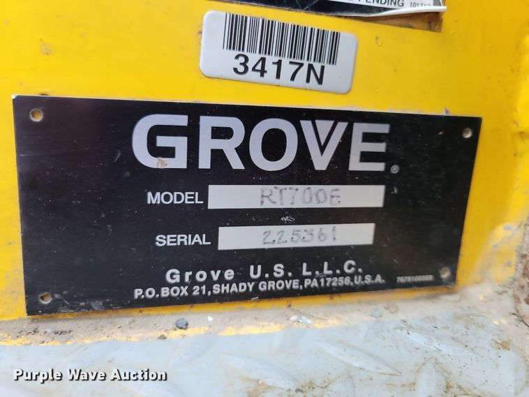 image for item EA2617 2006 Grove RT700E crane
