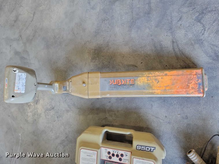 image for item EA2631 Ditch Witch 950R locators