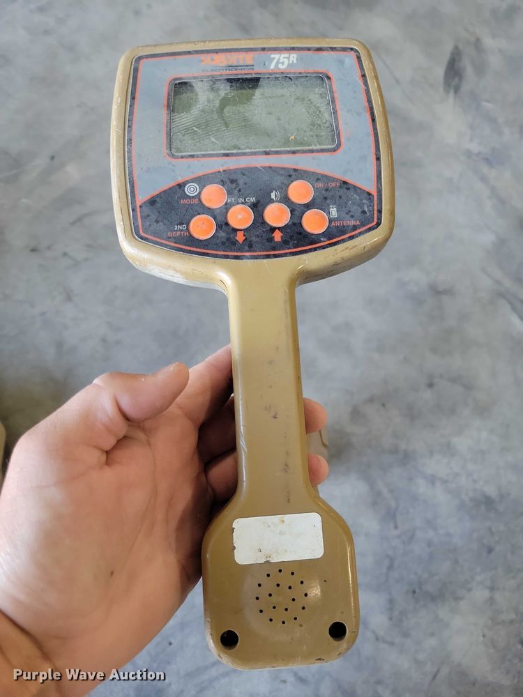 image for item EA2631 Ditch Witch 950R locators